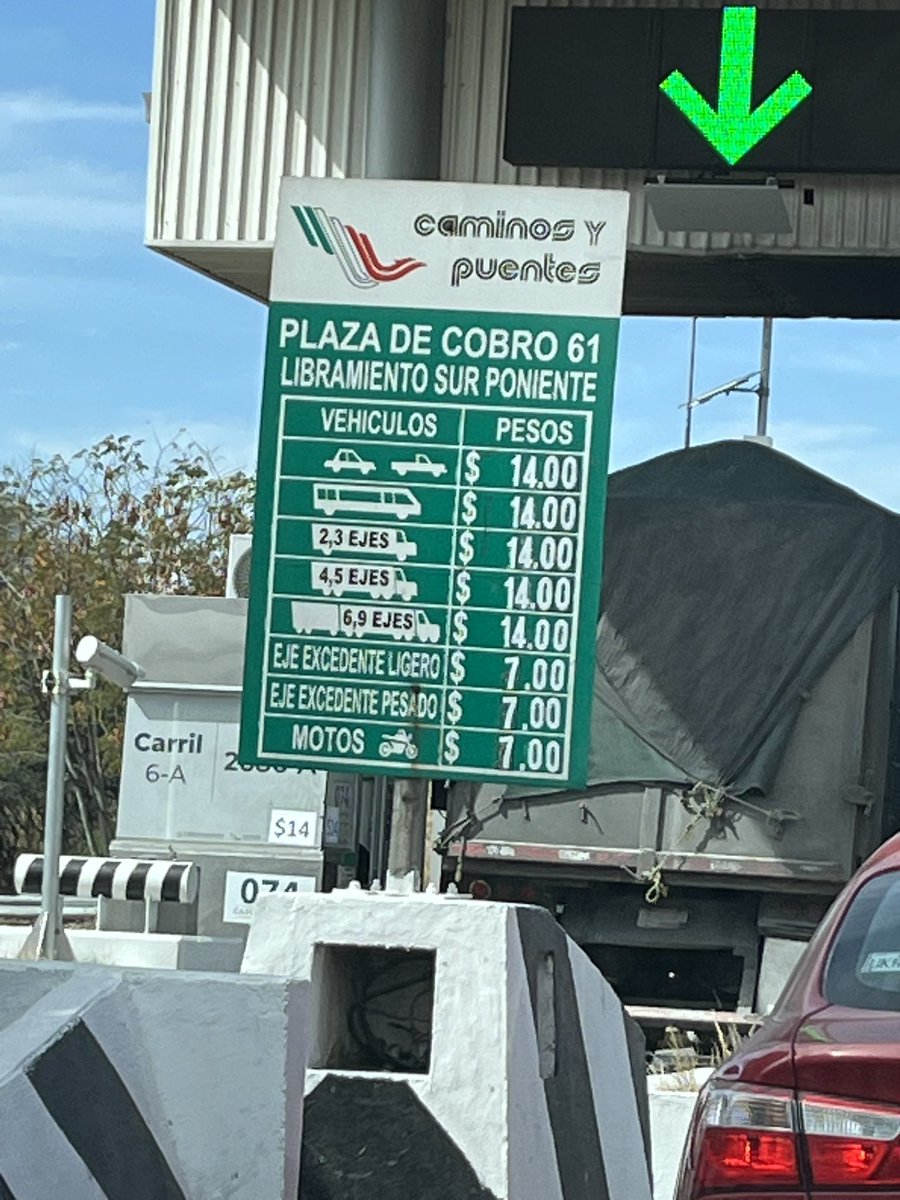 idevillasante's tweet photo. De $11 a $14, @CAPUFE , esos si son HUEVOS https://t.co/XxaledpBFr
