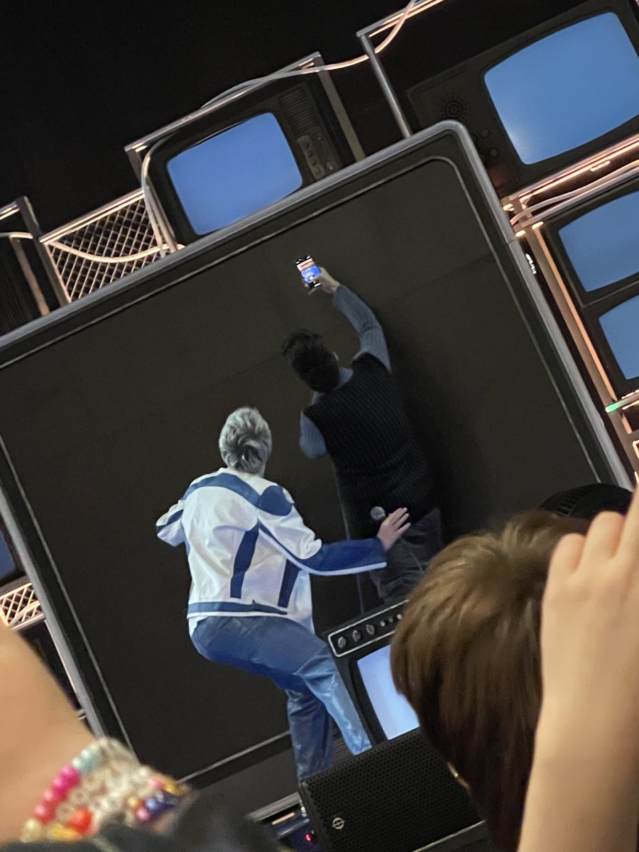 eeriephan's tweet photo. behind the scenes https://t.co/UyxXnNVwdt