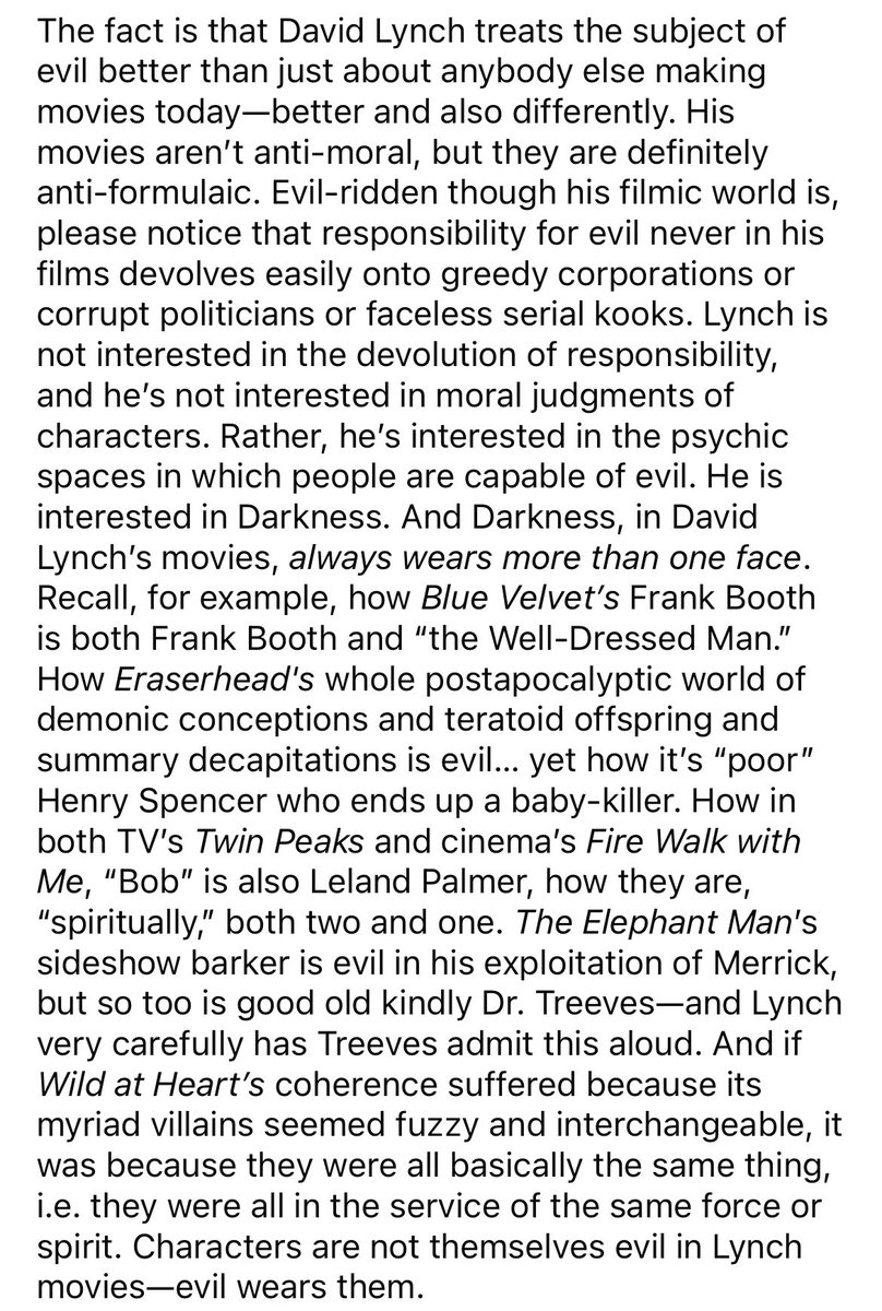 TCAvendano's tweet image. Es imposible al despedir a David Lynch no acordarse de los análisis que hizo Foster Wallace de su obra, tan atinados y tan apasionados que a veces leerlos resultaba casi catárquico. Por ejemplo: