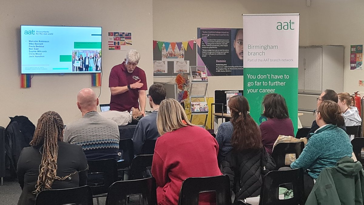 BENEA5T's tweet photo. Tonight @counts_cpr are the guests of @YourAAT @suttoncollege teaching some of the students #CPR &amp; #DEFIBRILLATOR use. @suttontrust #CFR @OFFICIALWMAS #Fastaid https://t.co/d4wZ3eVMCJ