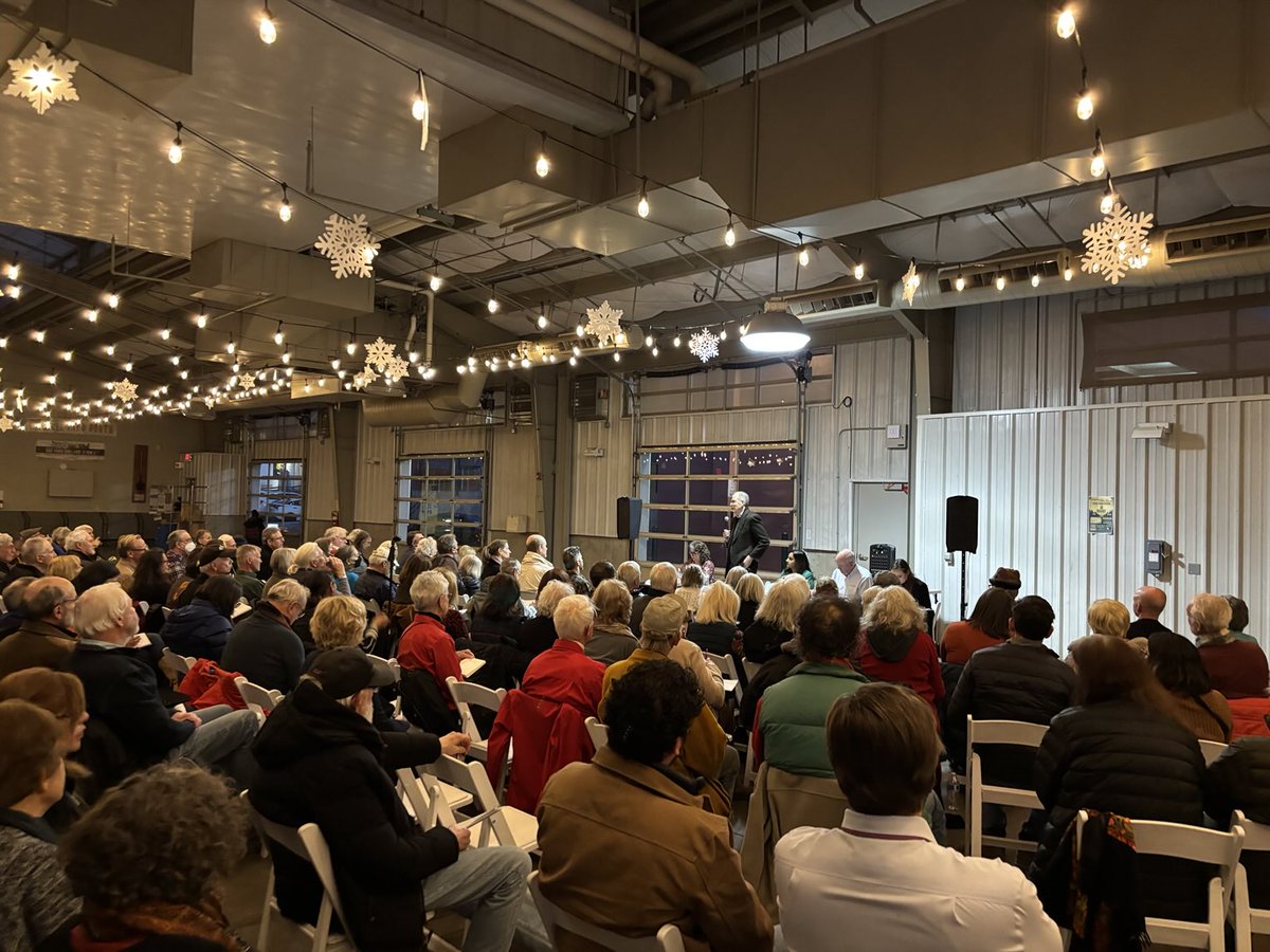 Full house last night for town hall with ⁦<a href="/reenaszcz/">Reena Szczepanski</a>⁩ ⁦<a href="/mcqueenfornm/">Matthew McQueen</a>⁩ ⁦<a href="/taralujan4nm/">Tara L. Lujan- NM Rep. for District 48</a>⁩ and Sen. Elect Trujillo.  Honored to represent such engaged constituents.  #nmleg