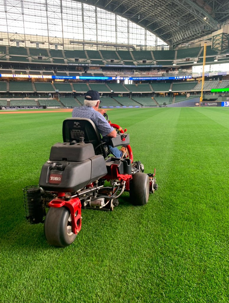 Keep them straight up there. Rest easy, Bob.