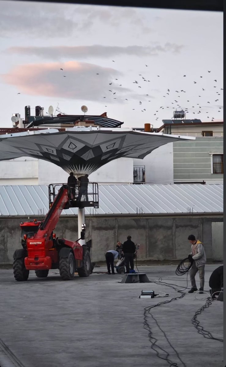 " Bazen sen Medineyı Münevvere gidersin. Bazen Medineyı Münevvere sana gelir. " 
Elhamdülillah 

Sultan Şeyh Seyyid Muhammed Sâqi ElHüseyni(k.s)