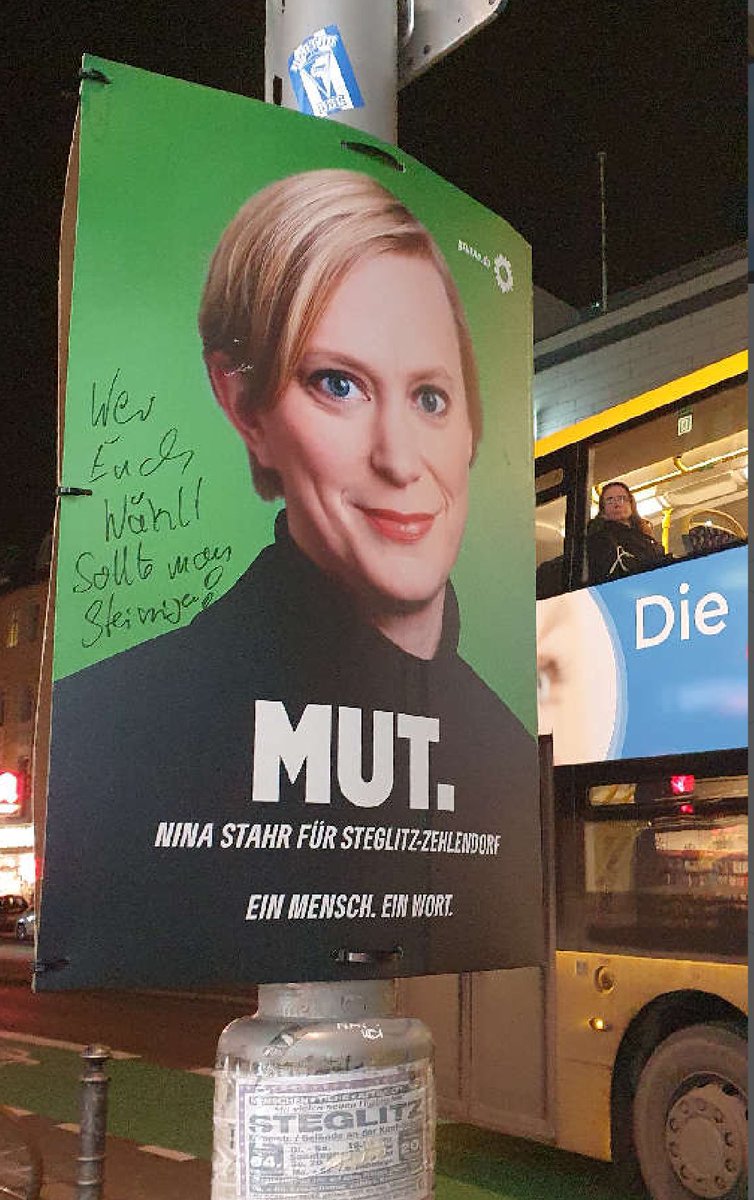 “Wer euch wählt, sollte man steinigen” steht auf diesem Plakat von <a href="/ninastahr/">Nina Stahr</a> in Steglitz. Das nur wenige Monate nach einem Übergriff rechtsextremer auf zwei SPD-Wahlkämpfer*innen in Lichterfelde.
