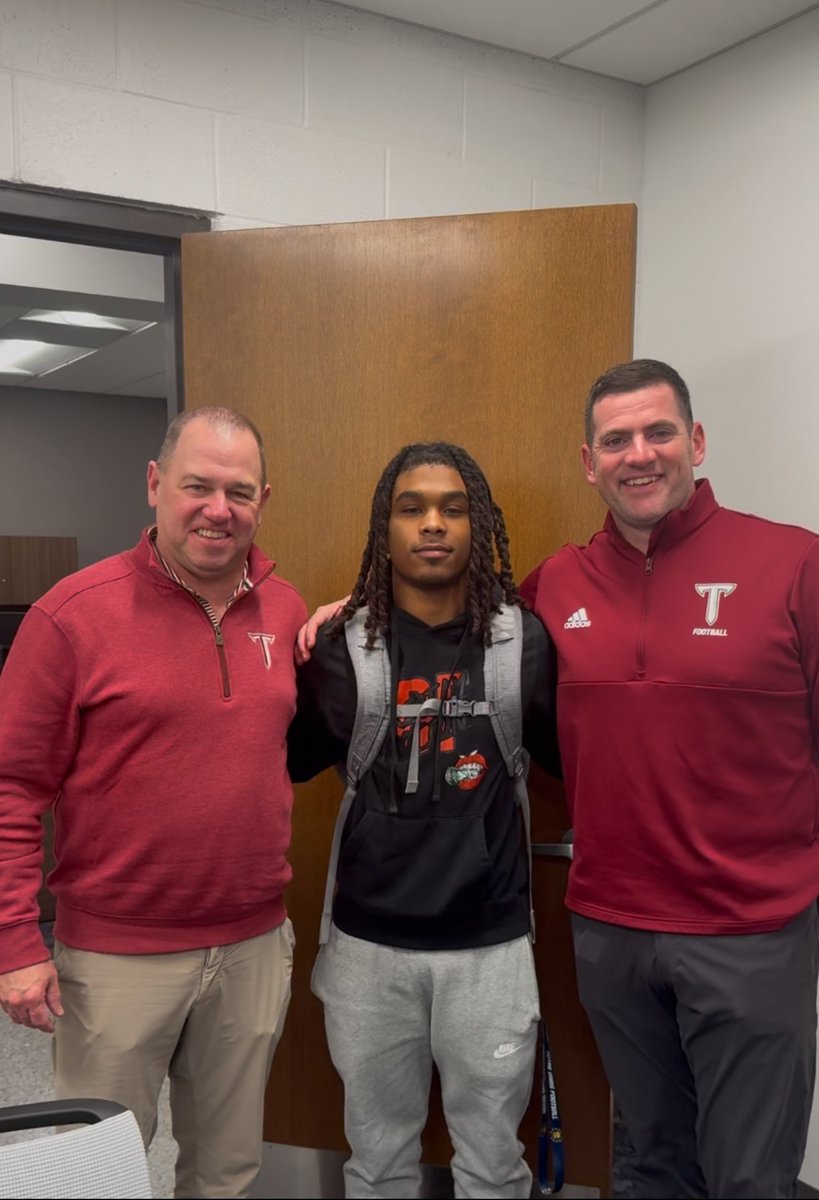 Big thank you to <a href="/GeradParker1/">Gerad Parker</a> and <a href="/CoachSeanReagan/">Coach Sean Reagan</a> for stopping by today, can’t wait to get back down on the 1st❗️ ⚔️ <a href="/TroyTrojansFB/">Troy Trojans Football 8x⚔️</a>