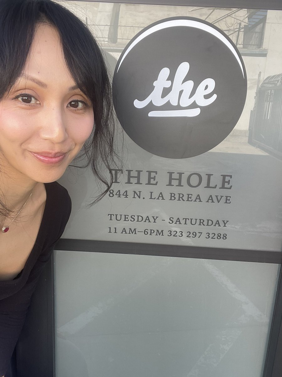 realLindaPark's tweet photo. The Hole Fire Relief Donation Center, open until Jan 21st. Please help get the word out with a simple share! LA is not just millionaires as the news likes to highlight, so many hardworking middle class families lost everything. Your share might reach someone 🕊️ https://t.co/PxYBtpBEFh