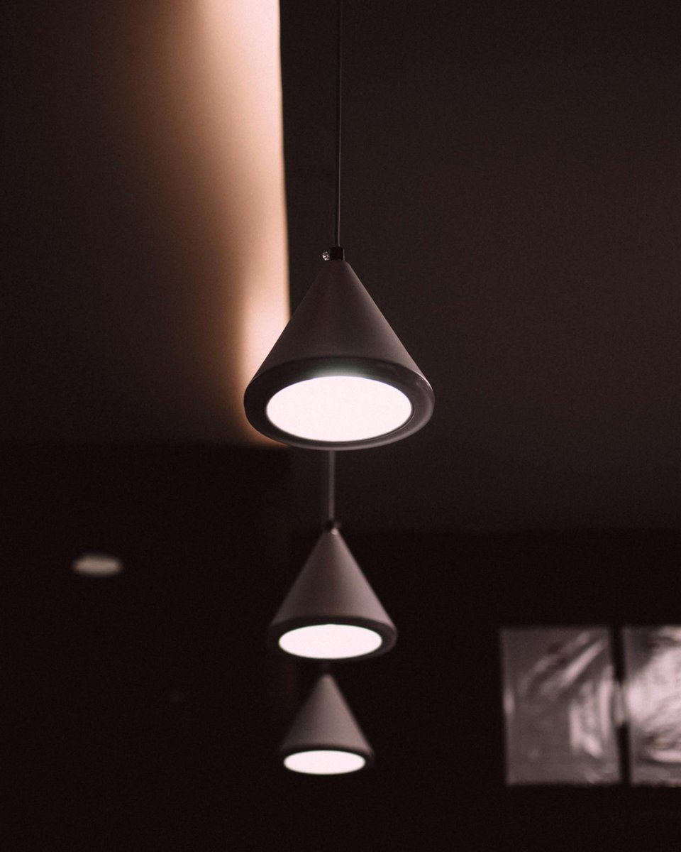 nest_restsupply's tweet photo. 💡 Lighting is more than just a necessity; it's an opportunity to set the mood. Choose the right lamps to complement your space's vibe. #LightingAndLamps #HomeDecor
👉 https://t.co/60SnxUf9qj 🌟 https://t.co/DVx29Y6E1p