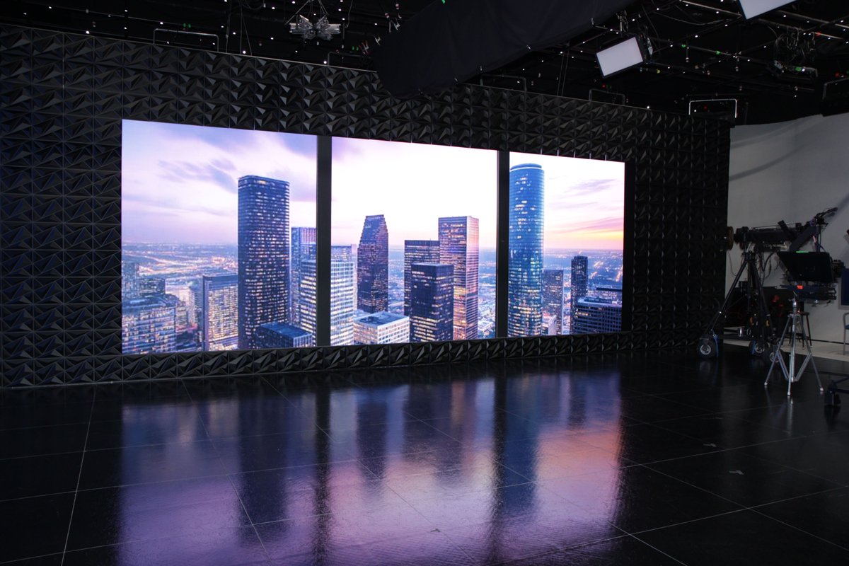 Ever wonder what it takes to flip a studio space into an immersive virtual event? Here's a peek at how we transformed our space for an internationally broadcasted 3-day digital experience!