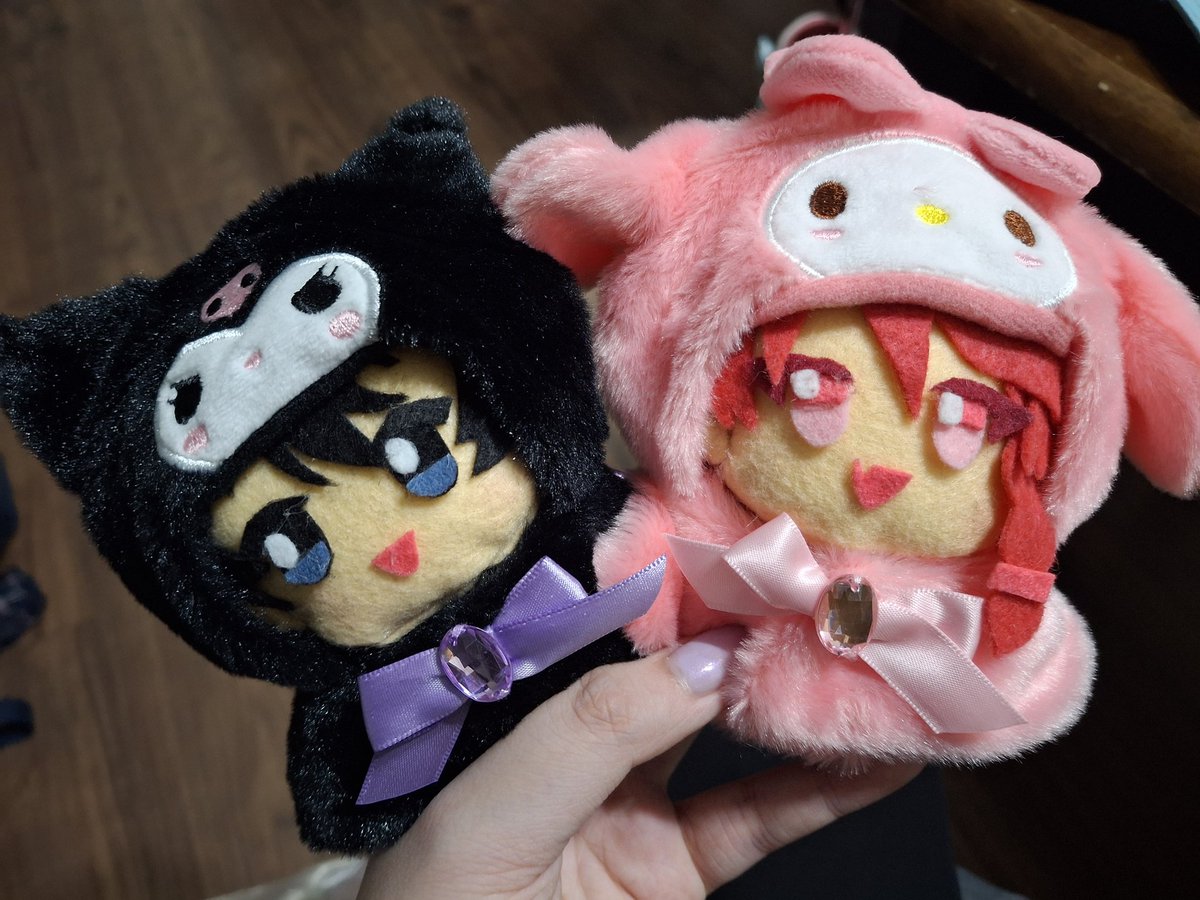 luneoryx's tweet photo. I made a Haru plush so my aki plush isnt so lonely #基地絵 #ZENO https://t.co/YJvFLszapG