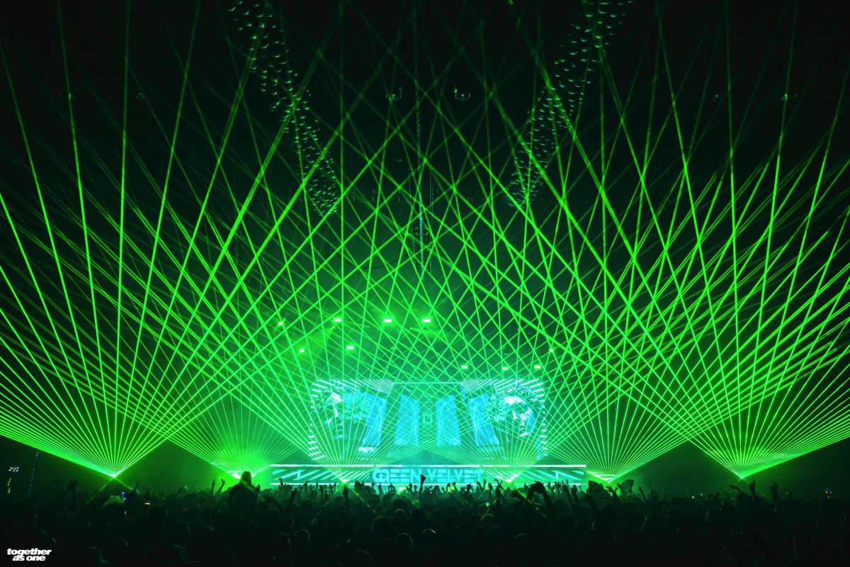 TogetherNYE's tweet photo. Under the lasers where we belong.🌐🎇 #TogetherAsOne https://t.co/3SWJoaJWfV