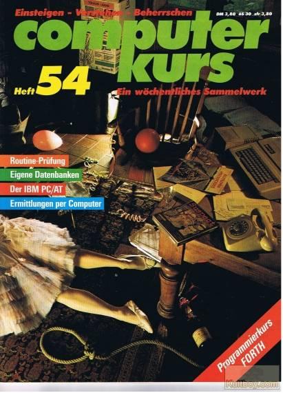 Retrojournal_de's tweet photo. Computerkurs Heft 54 – spannend inszeniert! Mit Themen wie Routineprüfungen, eigenen Datenbanken und dem IBM PC/AT. Dazu ein Programmierkurs in FORTH. Retro-Computerkrimi! 🖥️🕵️‍♂️ #RetroComputing #Computerkurs #IBMPCAT https://t.co/Az5lK4tMtE