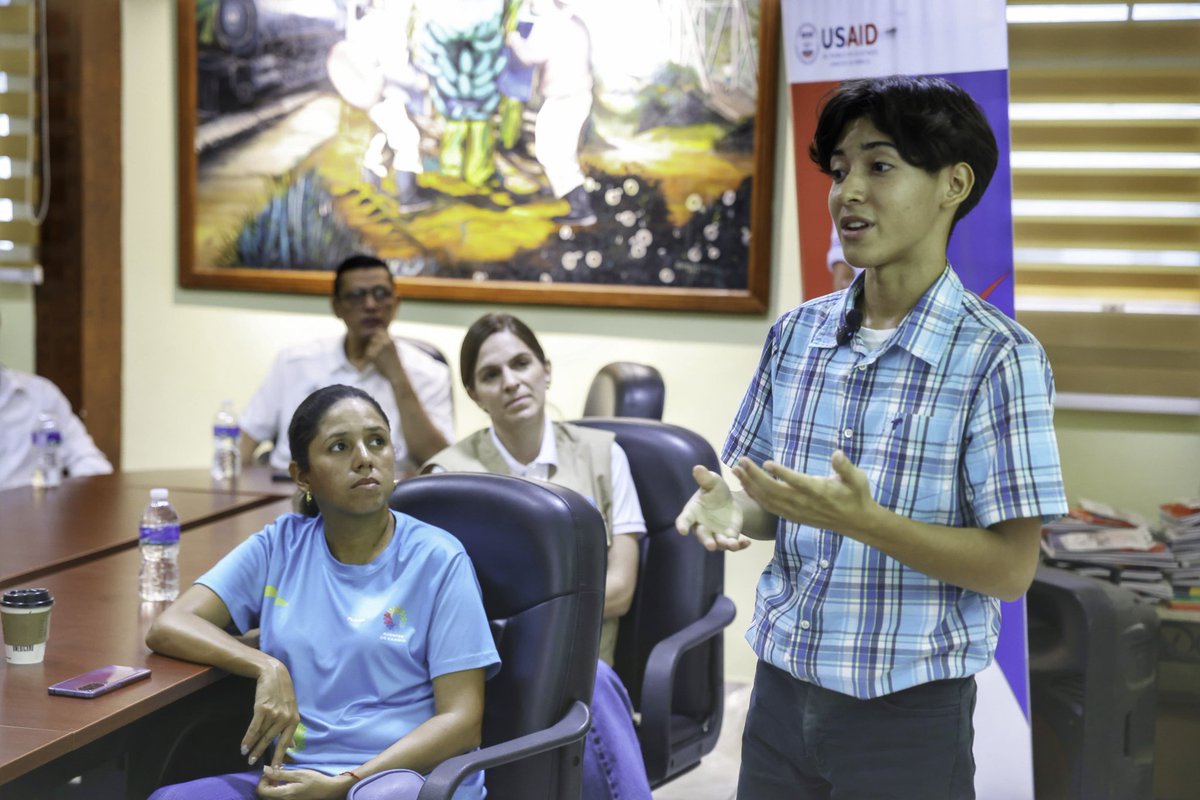 Creative tweet media