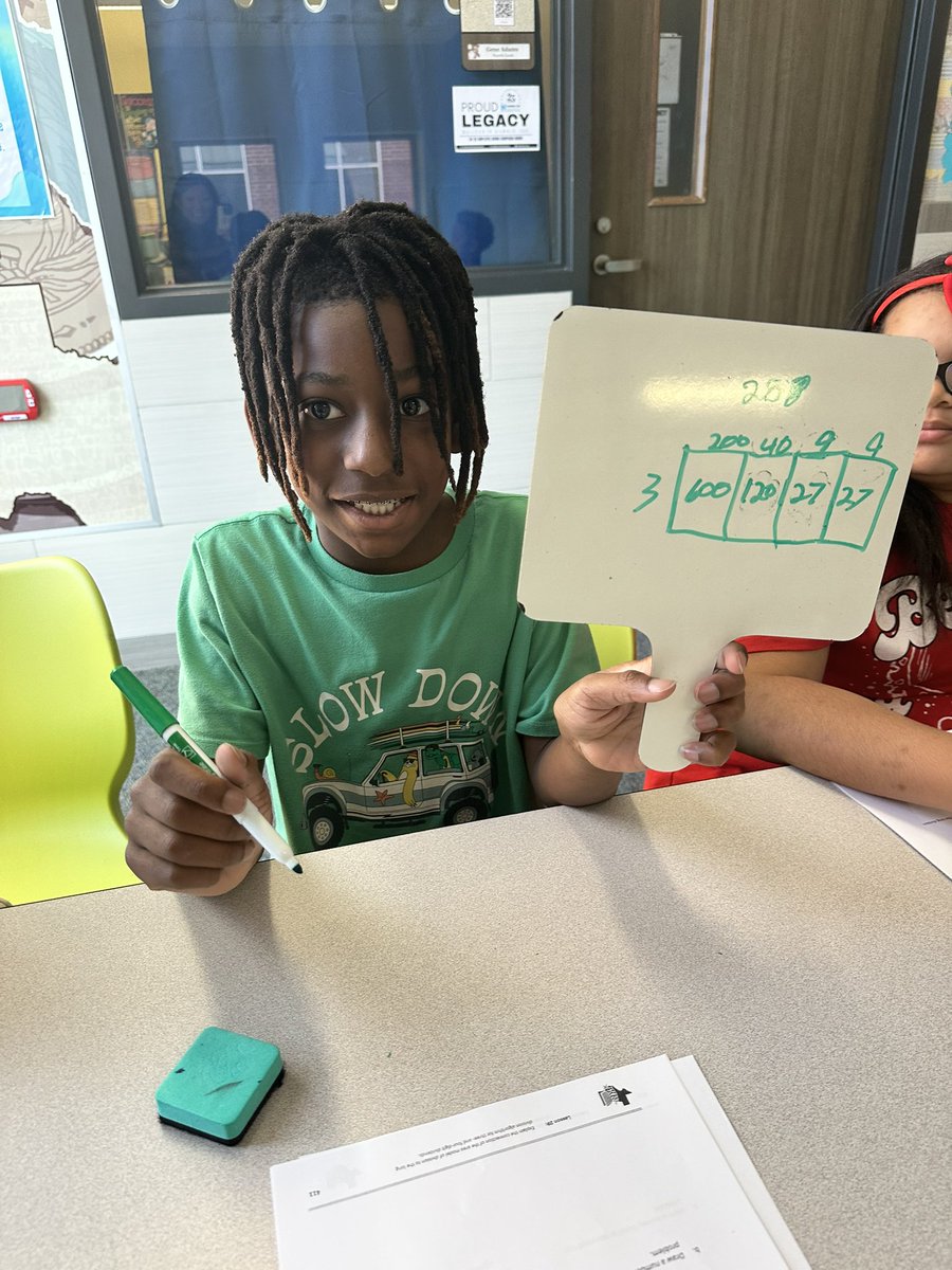 “This is my new favorite way to #divide !”<a href="/HumbleISD_RCE/">Ridge Creek Elem</a> <a href="/HumbleElemMath/">Humble ISD Elementary Math</a> #areamodel #decompose #partialquotients