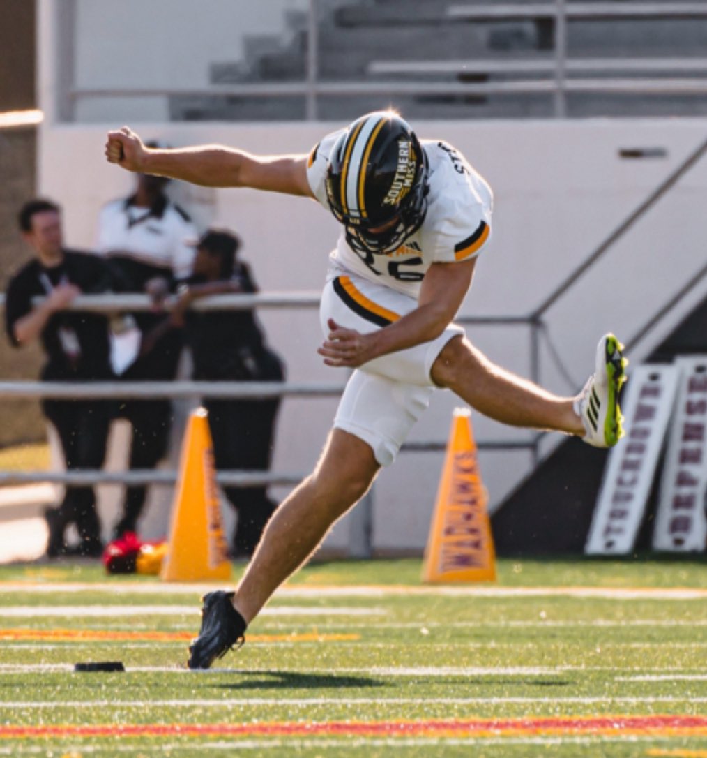 Luke Stewart tweet media