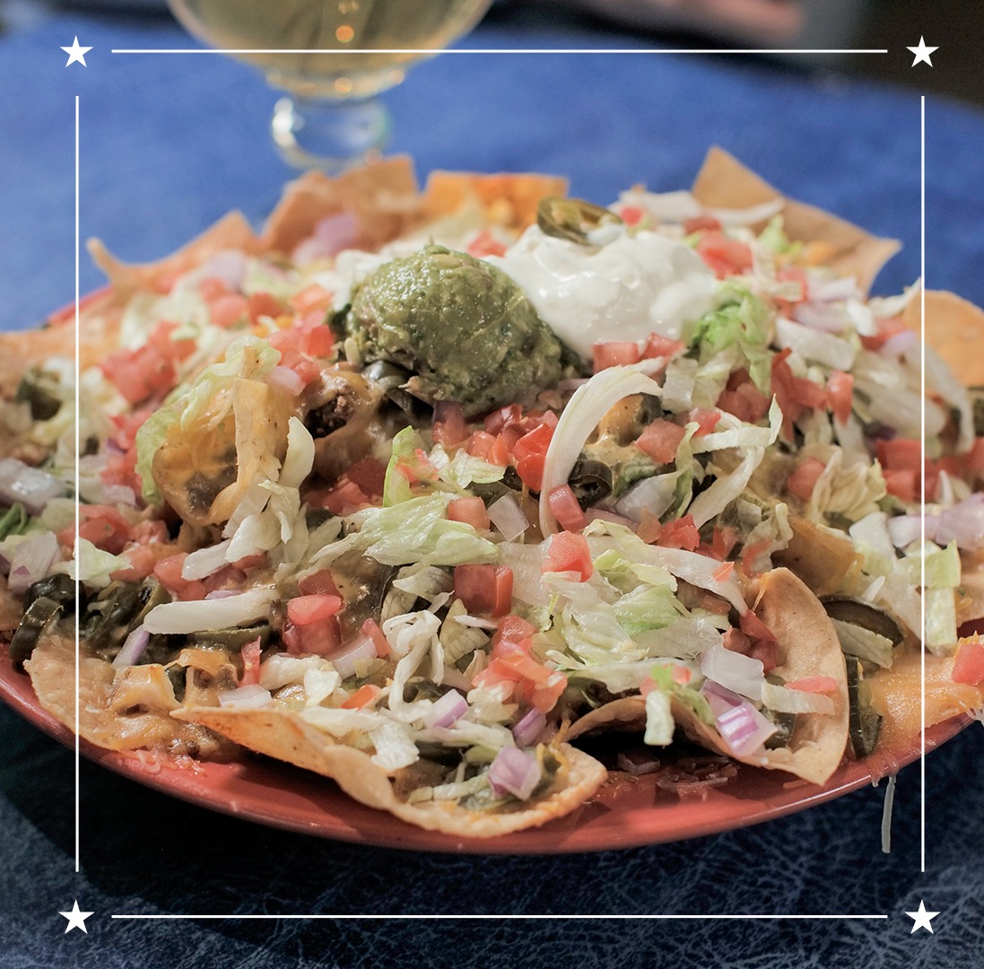CaprockCafe's tweet photo. Nachos don’t do takeout well, so come in, grab a seat, and enjoy our Supreme Nachos! 🔥 Loaded with jalapeño-bacon beans, veggies, and jalapeños. Only at #CaprockCafe #WhereTexasPlays! 🎵
·
·
#LubbockRestaurant #BestSportsBar #BestPlaceToHaveABeer #GoodEats #LubbockLunch https://t.co/DZudDVDHmH
