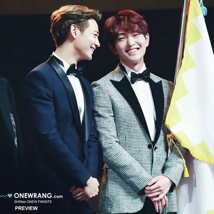 sometimesonho's tweet image. #SHINee #ONHO #온호 🐰🐿️