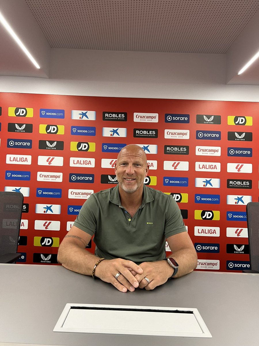 Rood zwart blijft rood zwart in seizoen 2025/2026 maar dan in Rosmalen.
Terug naar de club waar vele mooie herinneringen liggen, mee bouwen aan een nieuwe uitdaging en winnaars hebben een plan!