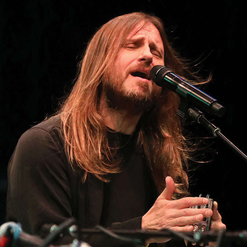 YESofficial tweet media