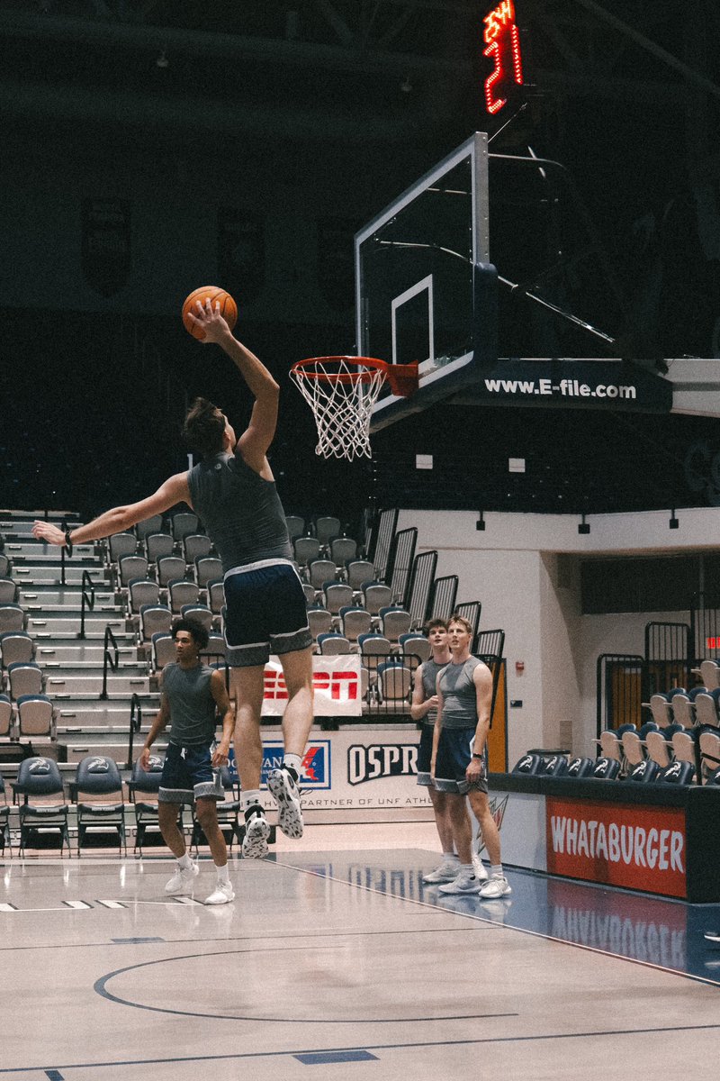 OspreyMBB's tweet photo. Stay Patient Keep Grinding… #swoopthereitis https://t.co/arrKU4E2y5