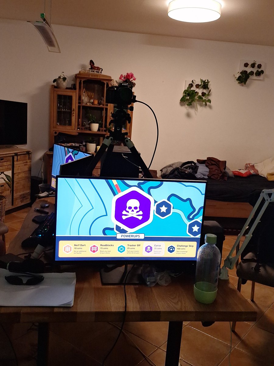 ajToncek's tweet photo. Going live in 55 minutes, enough time to start Race to the end of the world! https://t.co/14rDLLjsmF