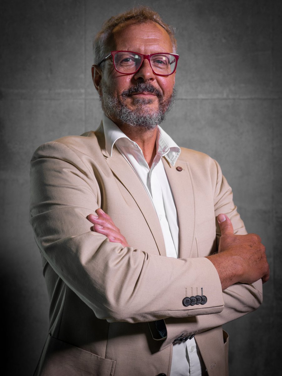 InfoCapitalTV's tweet photo. #MVDNoticias 
🔴Designaciones en Salud Pública.
Cristina Lustemberg - Ministra de Salud Pública.
Leonel Briozzo - Subsecretario Salud Pública.