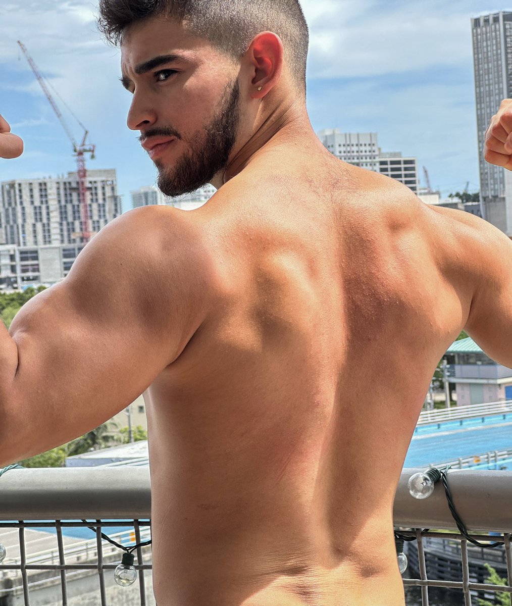 Alejandro tweet media