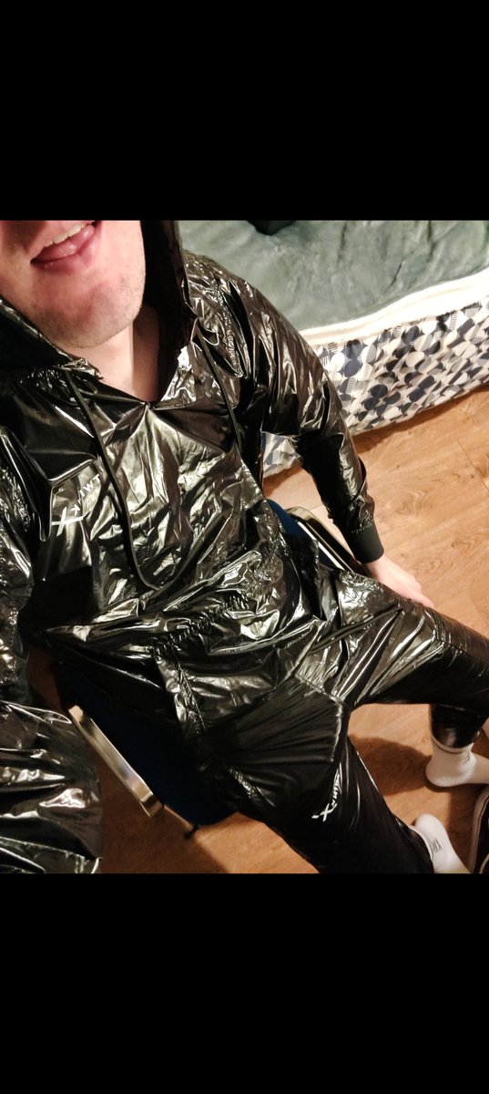 MarkDev724's tweet image. Too horny to work rn. What sub is gonna come help me out?