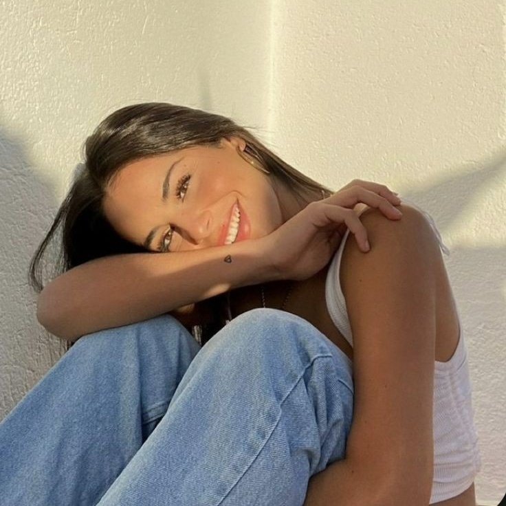 Hola buenas, soy Kira, no soy nueva pero estuve inactiva mucho tiempo. Espero poder hacer nuevos amigos y activar un poco más esto. Besitos a todos🫶🏽