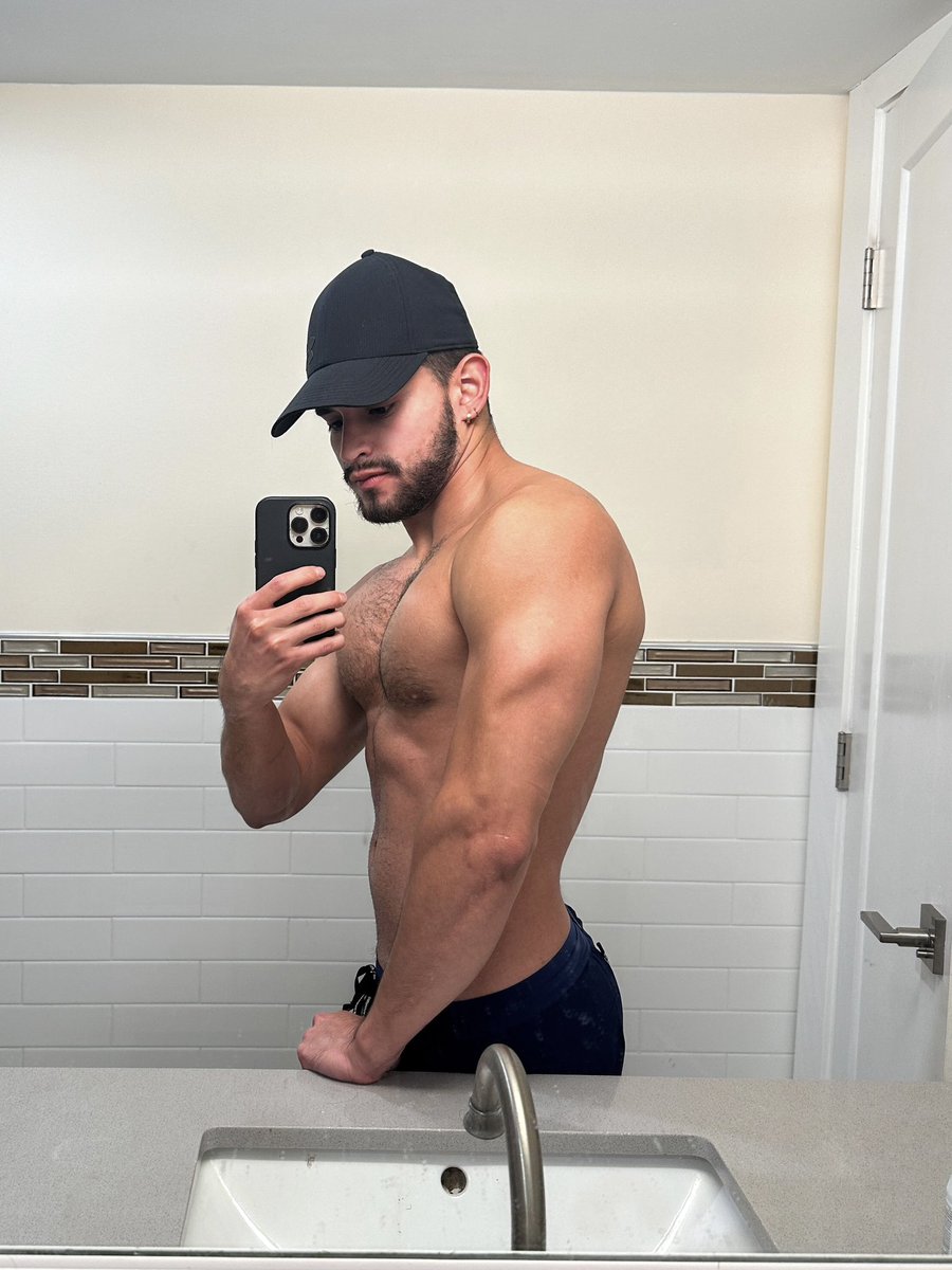 Alejandro tweet media