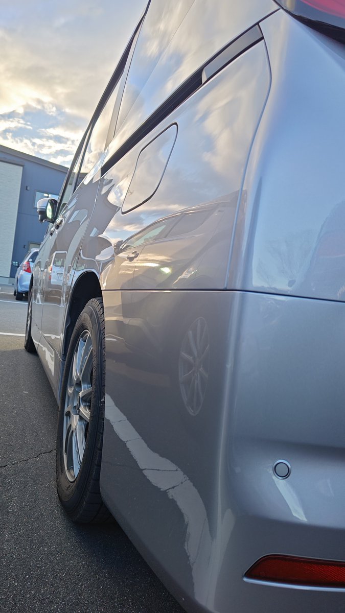 MAKI_SAZANAMI's tweet photo. 今年も、風船飛びました🎈
というとでまたLvが上がった😆
これからも洗車、WAXメインに楽しんで行きたいと思います☺️ https://t.co/lv8PqJLKwt