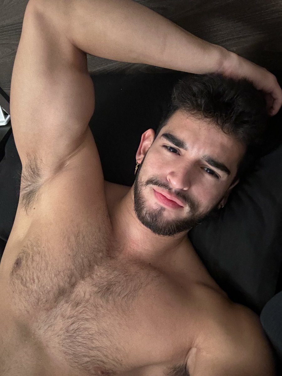 Alejandro tweet media