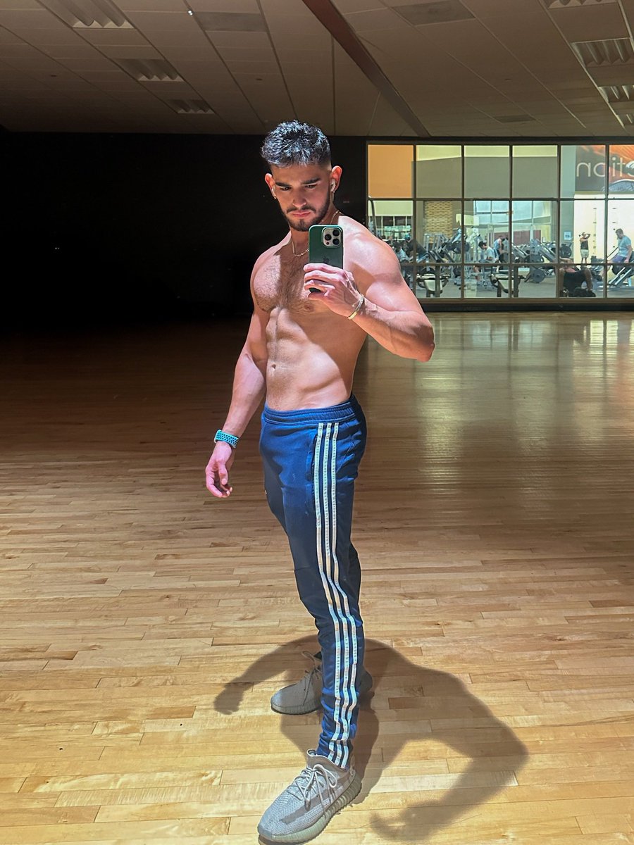 Alejandro tweet media