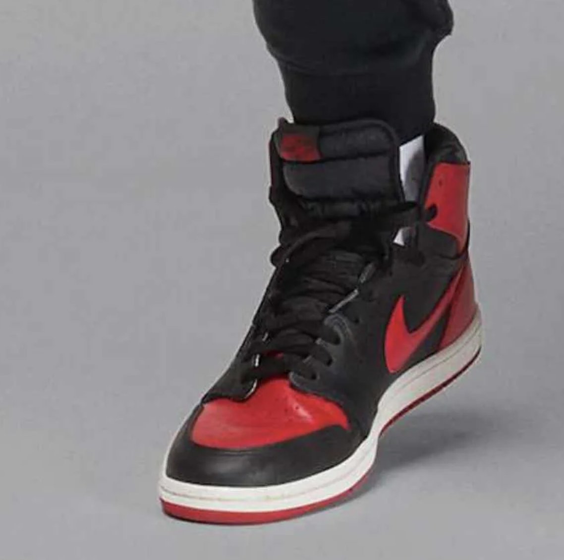 houseofheat's tweet photo. The Air Jordan 1 High '85 "Bred" is Coming Soon ❌

Details: https://t.co/QOle1tj9Nk https://t.co/J3PDQAm2eO