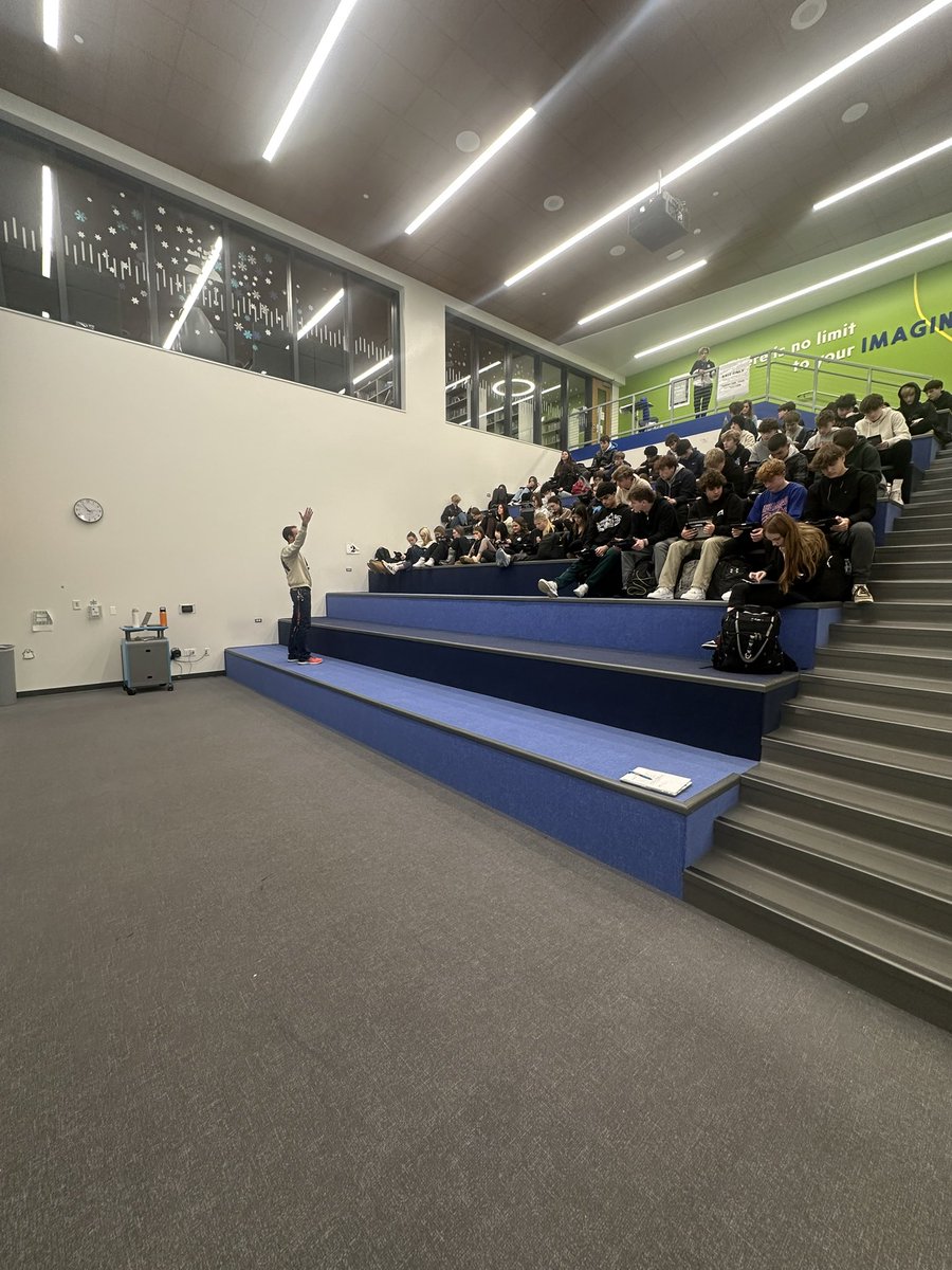 𝘉𝘶𝘴𝘺 𝘣𝘶𝘴𝘺 𝘤𝘰𝘶𝘯𝘴𝘦𝘭𝘰𝘳𝘴… 𝘛𝘶𝘦𝘴 • 9𝘵𝘩 𝘨𝘳𝘢𝘥𝘦. 𝘞𝘦𝘥 • 10𝘵𝘩 &amp; 𝘩𝘦𝘳𝘦 𝘸𝘦 𝘩𝘢𝘷𝘦 <a href="/MrLeahyTweets/">Mr. Michael Leahy, LPC</a>    𝘵𝘢𝘭𝘬𝘪𝘯𝘨 𝘵𝘰 𝘑𝘶𝘯𝘪𝘰𝘳𝘴 𝘧𝘰𝘳 𝘤𝘰𝘶𝘳𝘴𝘦 𝘳𝘦𝘨𝘪𝘴𝘵𝘳𝘢𝘵𝘪𝘰𝘯! 👨🏻‍🏫 <a href="/LZHSBEARS/">LZHS BEARS</a>