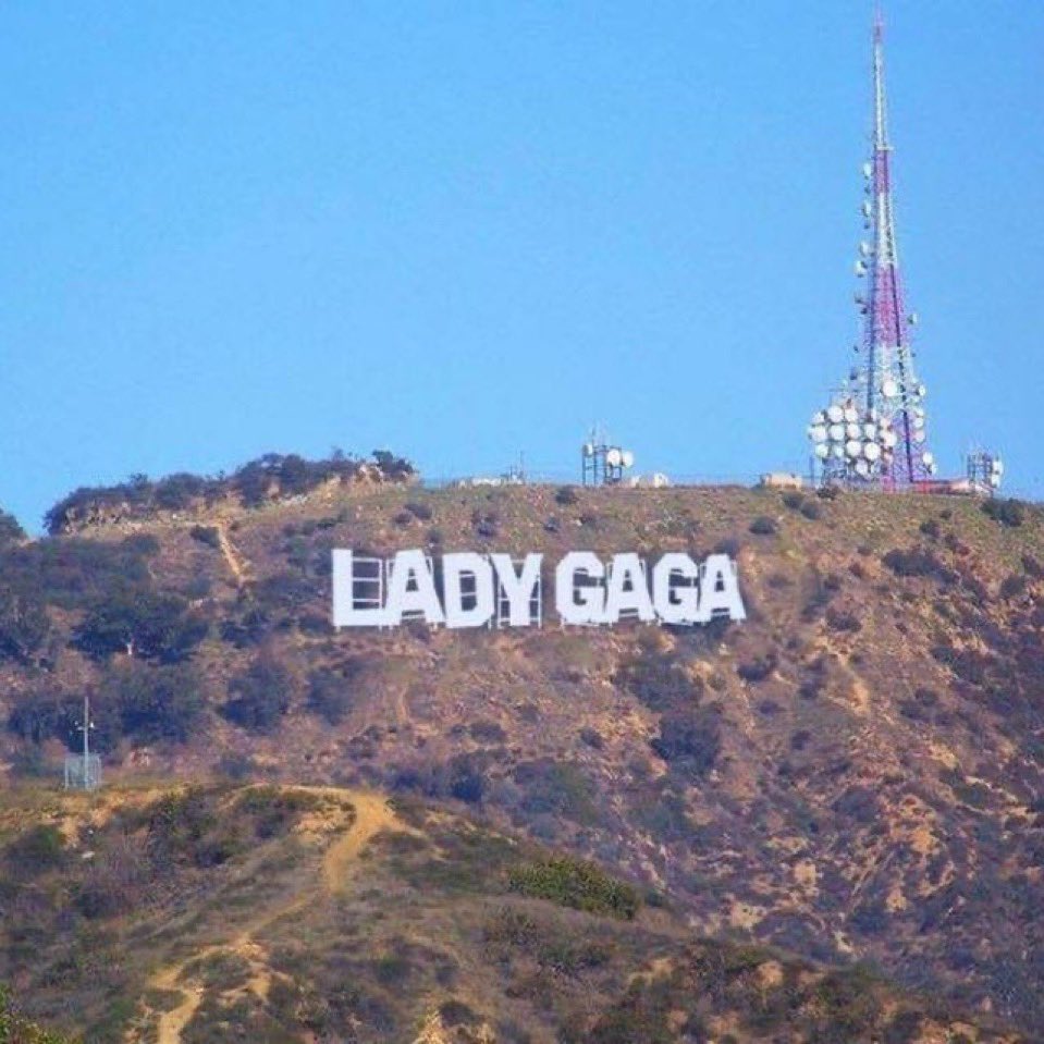 _JamesGtfo's tweet photo. Breaking News:

The famous Hollywood sign in Los Angeles has been replaced to say “Lady Gaga” https://t.co/70GrCHJ662