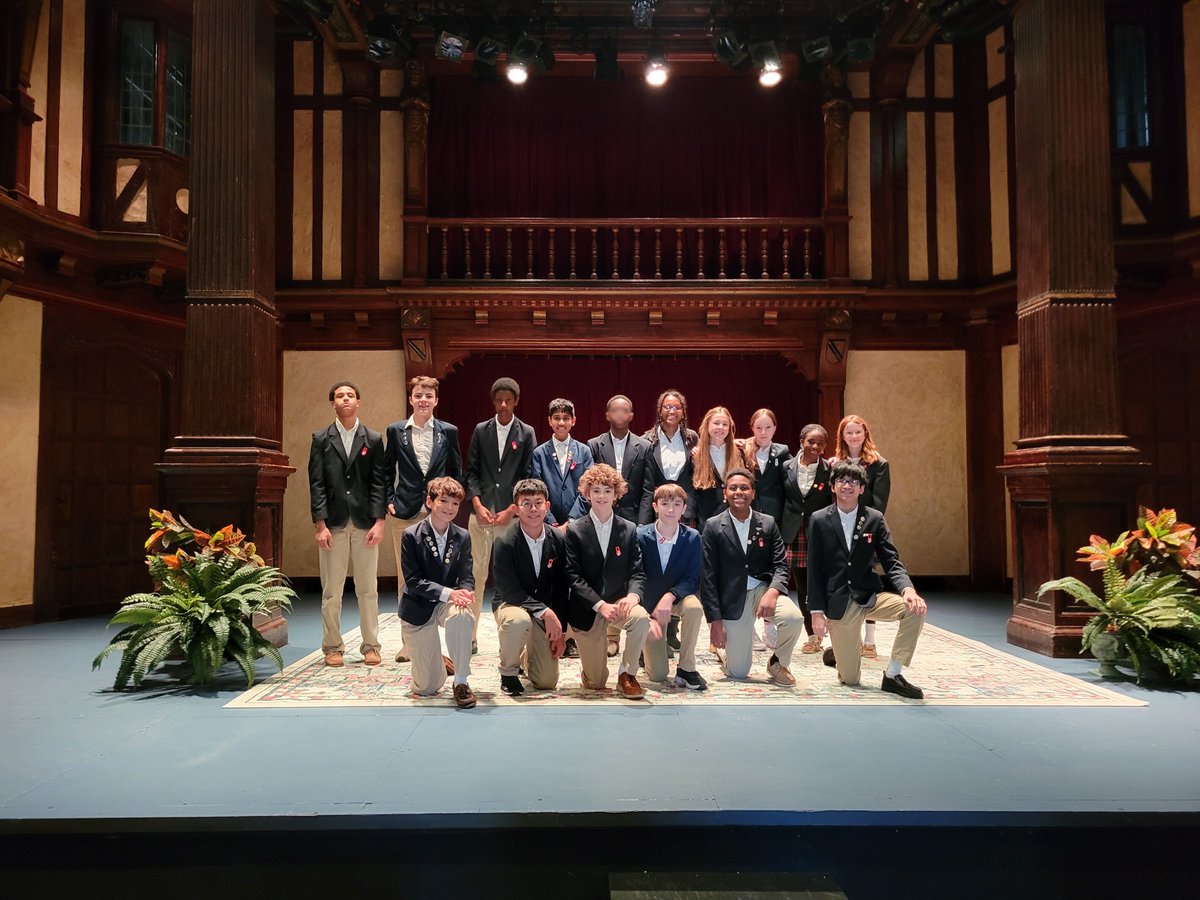On Tuesday, the 8th Graders visited the recently renovated Folger #Shakespeare Library to see the new gallery space, be up close &amp; personal with rare books &amp; materials, and perform a 20 minute version of "Hamlet" on the Folger Theatre stage! #Shakespeare #FieldTrip #CESRockville
