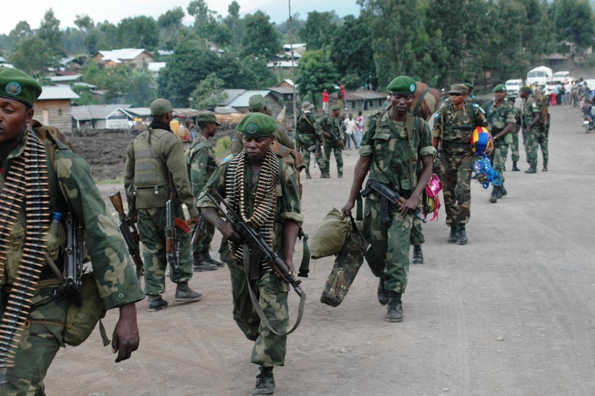 MRutagarama1's tweet photo. Bambutse bitwa #FAR Bageze muri #Zaire imvugo ikomeza kuba KURIMBURA #Inyoko #Tutsi
Hamwe n’ababatera #Inkunga kugeza biyise #WAZALENDO, Psdt @Kagame yongeye kubakurira inzira Ku murima ko uyu #Mugambi utagishobotse.
Simwe #Mana https://t.co/kHiRMfALcE