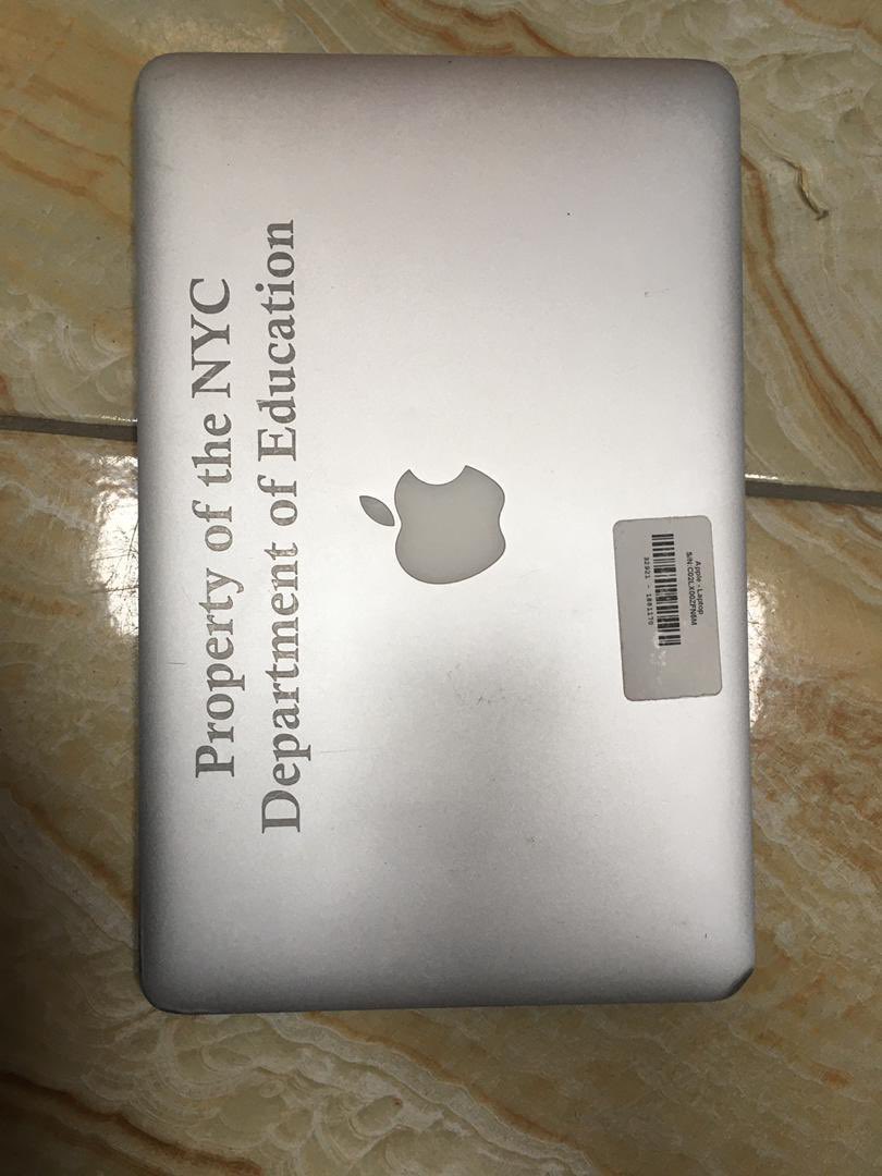 ongeekcm's tweet photo. MacBook Air 2014 _ Open Box 
Core i5
8GB ram
128GB ssd
11inch
🏷 100,000 XAF https://t.co/zDNipw0cp8