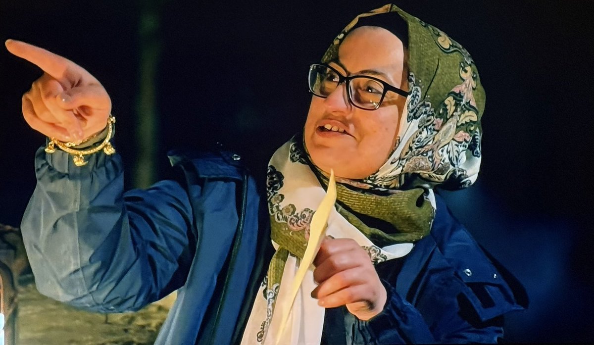 laurak871's tweet photo. Fozia: “You’re not gonna last”
Linda: “Get over it” 

https://t.co/d5aQzjXhCk.HOWLING 😭💀

#TheTraitorsUK #Traitors https://t.co/J5m5v30U1X