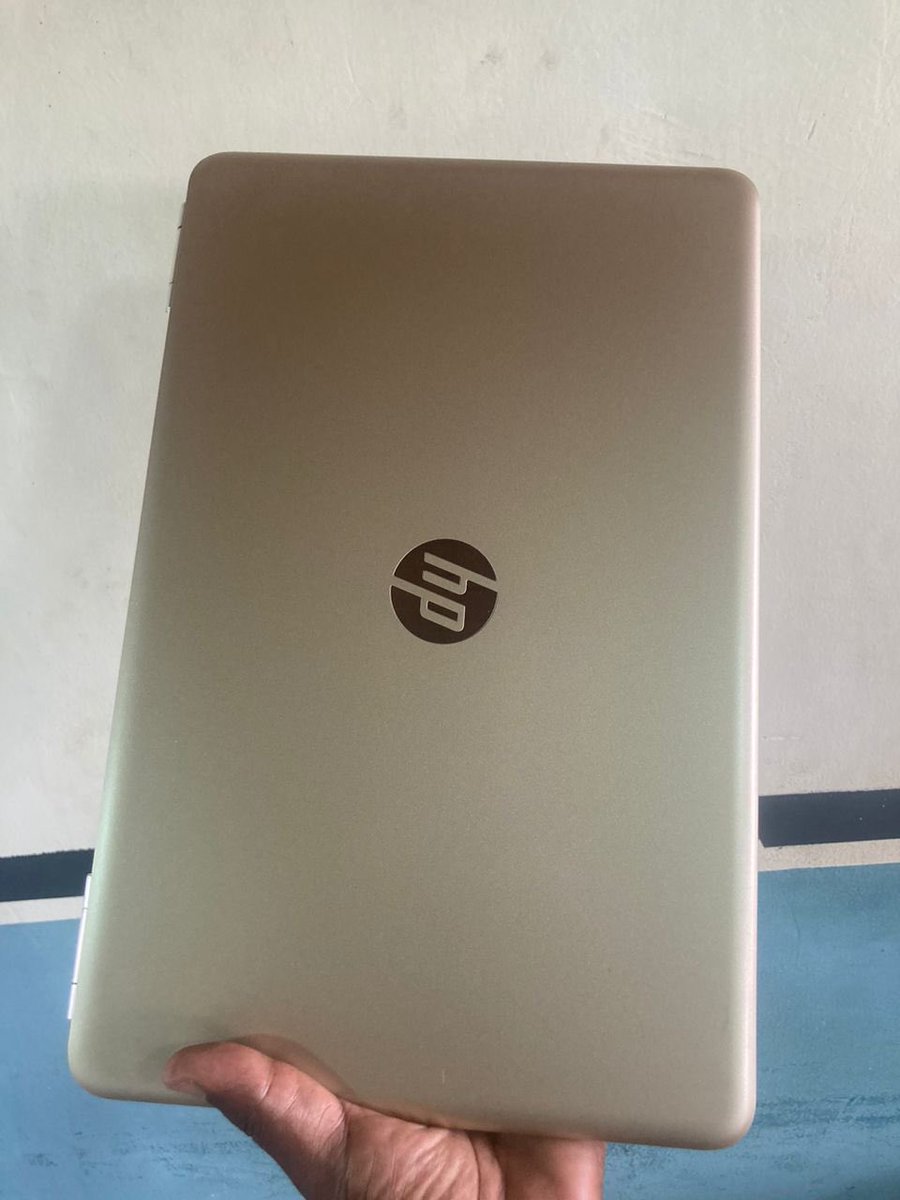 ongeekcm's tweet photo. Laptop Hp 15 _ Open Box 
Taille : 15.6’’
Processeur : core i5 7th generation 2.5GHz ~ 2.7GHz 
Capacité 1000Go
Mémoire 8Go de Ram
Battery 🪫 Paul biya 
Prix : 140,000 XAF https://t.co/tfgCh4RZE8