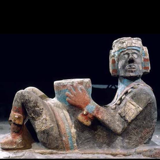 Otrebordm's tweet image. Nada reconozco
Ya no hay agua, no hay barcas, procesiones, ni escucho los tambores y los cantos
Como no puedo volver la cabeza, dime si atrás de mí está Tlaloc
–No, ha desaparecido
¿Qué el sol destruyó el mundo?
–El cuarto sol, 
el sol terremoto...🚶🏻‍♂️🏙
#FernandoBenítez 🎂
#Jueves