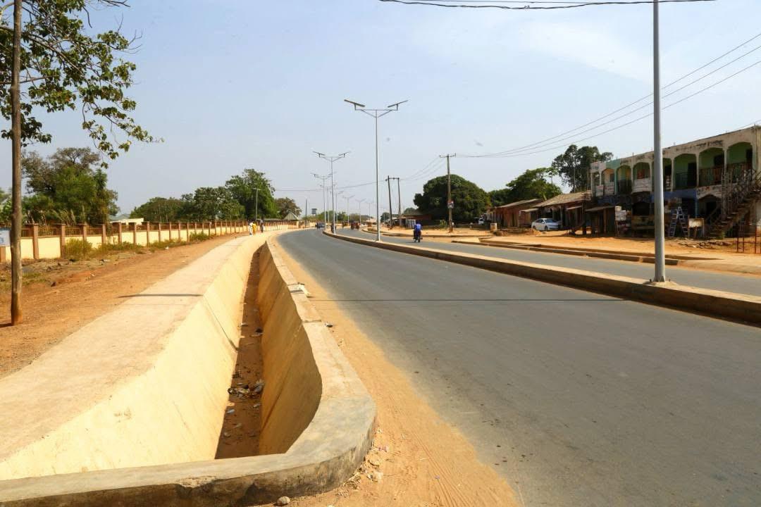 myfctagov's tweet photo. Kuje Township Road Done and Dusted Nyesom Wike Came ,Saw, and He Conquered Ready For Commissioning. #ThisdaynewspaperAwards #Abuja #myfctagov #wike #wikeisworking https://t.co/I7qK07bWos