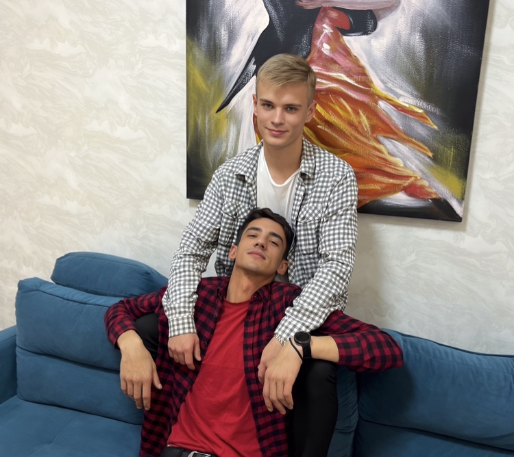 JamesRM_'s tweet photo. I'm sending our nudyzz to everyone who say "hi" below https://t.co/xl0xRrVLlo