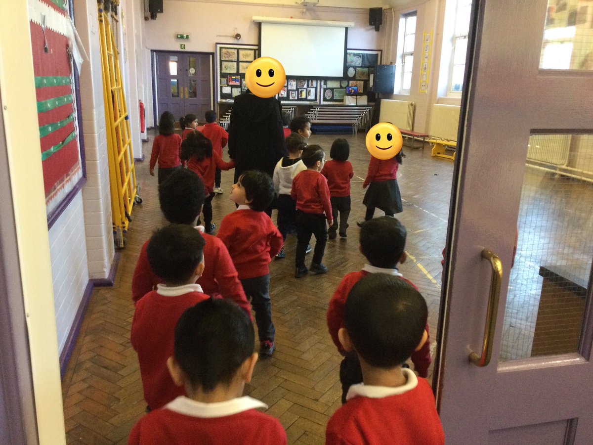 LeighPrimary's tweet image. Nursery children were very excited this morning to go to big school. They had a wonderful walk around the school and talked about all the things they could see. @voice21oracy #oracy #learningwalk #PSED #makingmemories