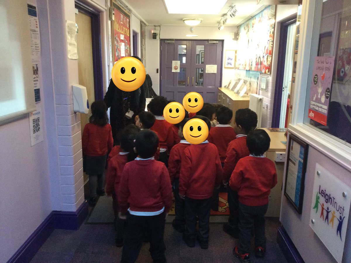 LeighPrimary's tweet image. Nursery children were very excited this morning to go to big school. They had a wonderful walk around the school and talked about all the things they could see. @voice21oracy #oracy #learningwalk #PSED #makingmemories