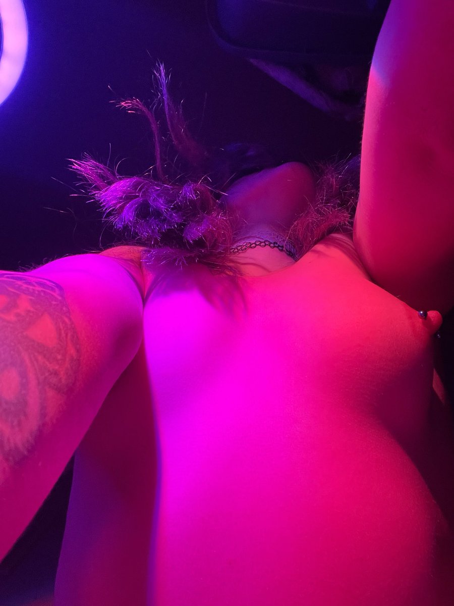 grav3robb3r's tweet photo. pov me riding u
#of #content #onlyfans #altgirl #gothgirl #alternative #nsfw #pov #titties #lewd https://t.co/P7aHjiQApH