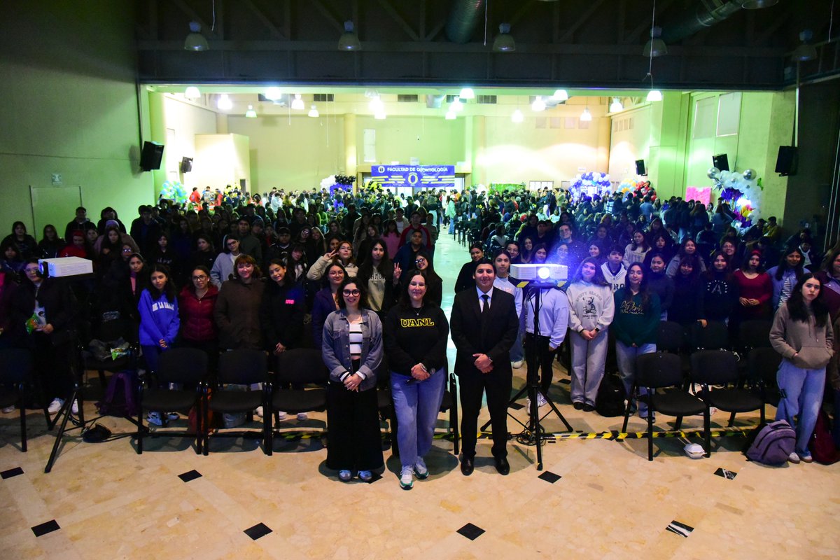DAEUANL's tweet photo. Con el propósito de dar la bienvenida a l@s nuev@s estudiantes de la Facultad de Odontología asistimos a los cursos propedéuticos, donde tuvimos la oportunidad de compartir información clave sobre las distintas habilidades que la UANL ofrece.

#UANL #ExcelenciaYEducación #DAE https://t.co/duymGdIFhS