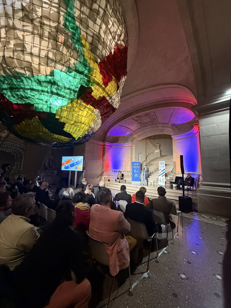 Dans le magnifique cadre du Palais des Beaux-Arts de Lille, nous étions nombreux ce soir pour les vœux de l’<a href="/Alefpa_Asso/">ALEFPA</a> dont je suis Vice-Président. 

J’ai une pensée toute particulière pour son Président Daniel Dubois. 

<a href="/olivierbaron4/">Olivier baron</a>