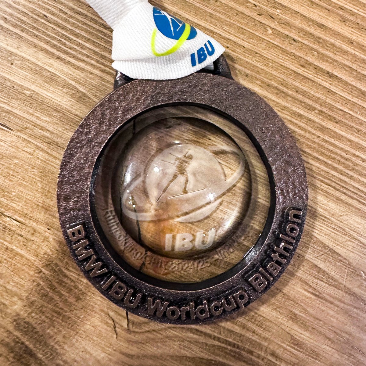 Rastorgujevs's tweet image. MĒS TO PAVEICĀM!!! 💪

Neaprakstāmas sajūtas saņemt bronzas medaļu Čempionu parkā Rūpoldingā, milzīga fanu pūļa priekšā! 🥉

Neliela atzīmēšana komandas lokā, bet tad pilnīga koncentrācija uz nākamajiem startiem šajā nedēļas nogalē. 😎
#TeamRastorgujevs