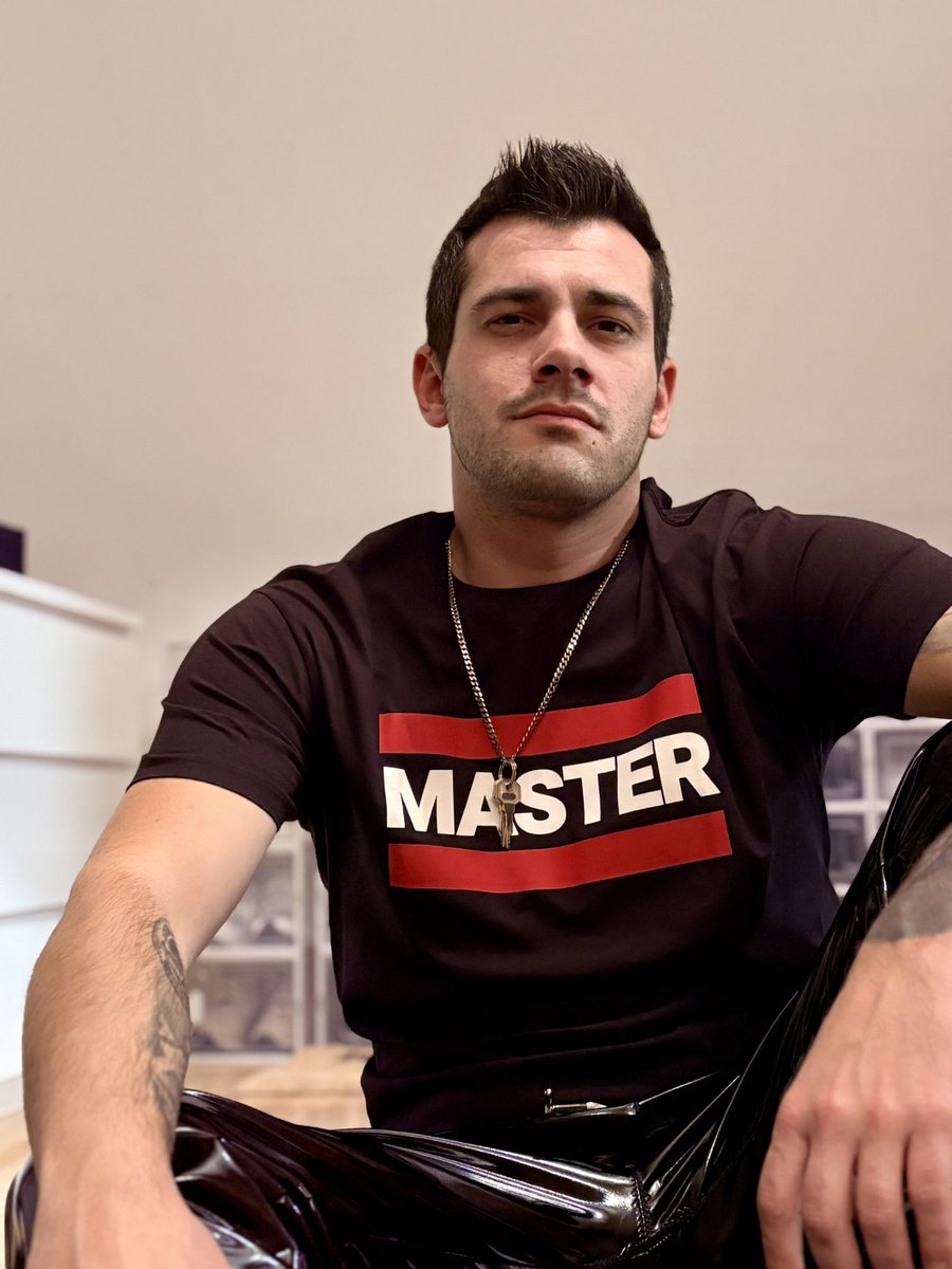 _Master_Maxx's tweet image. Obey..
Serving….
Sending…
Repeat…